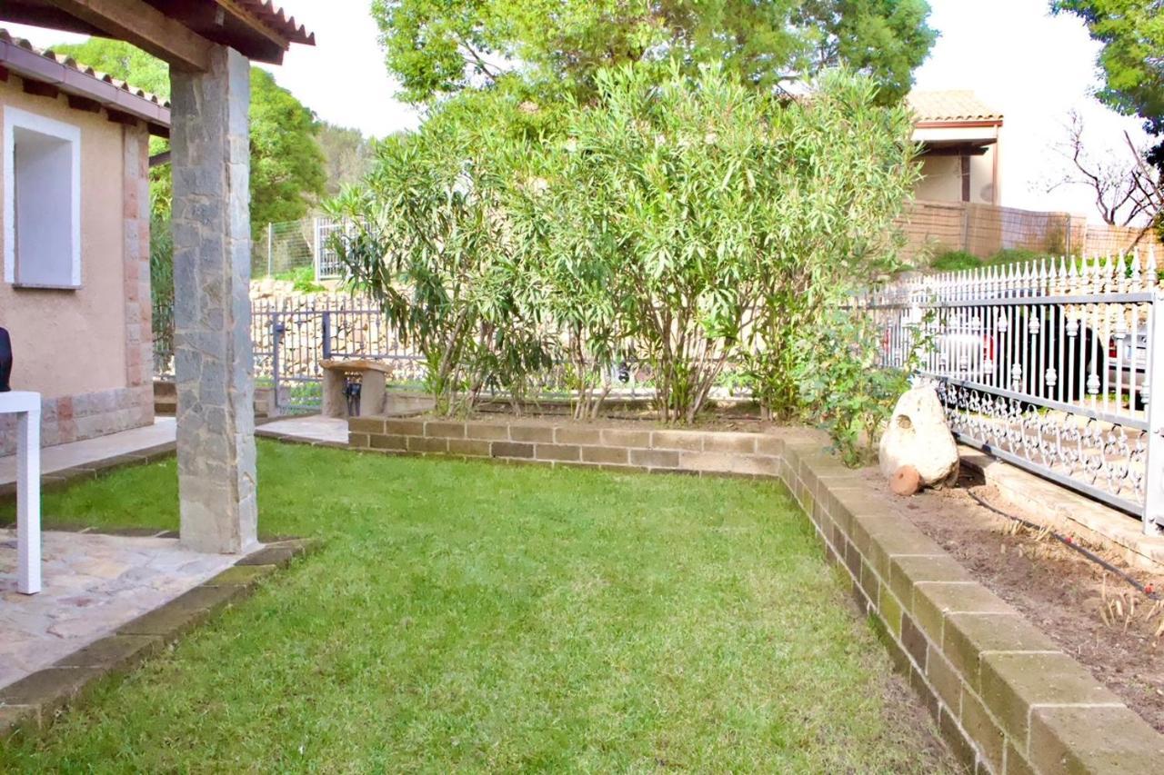 Domu Virginia Bed & Breakfast กัสเตียดาส ภายนอก รูปภาพ