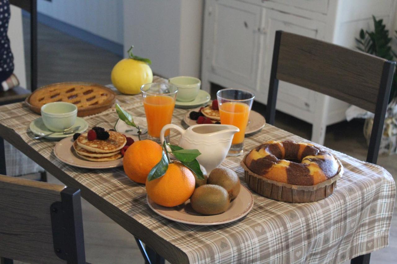 Domu Virginia Bed & Breakfast กัสเตียดาส ภายนอก รูปภาพ